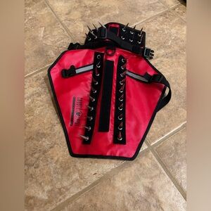 CoyoteVest SpikeVest Dog Harness Vest for Small Dogs, Red, SZ Small, LIKE NEW